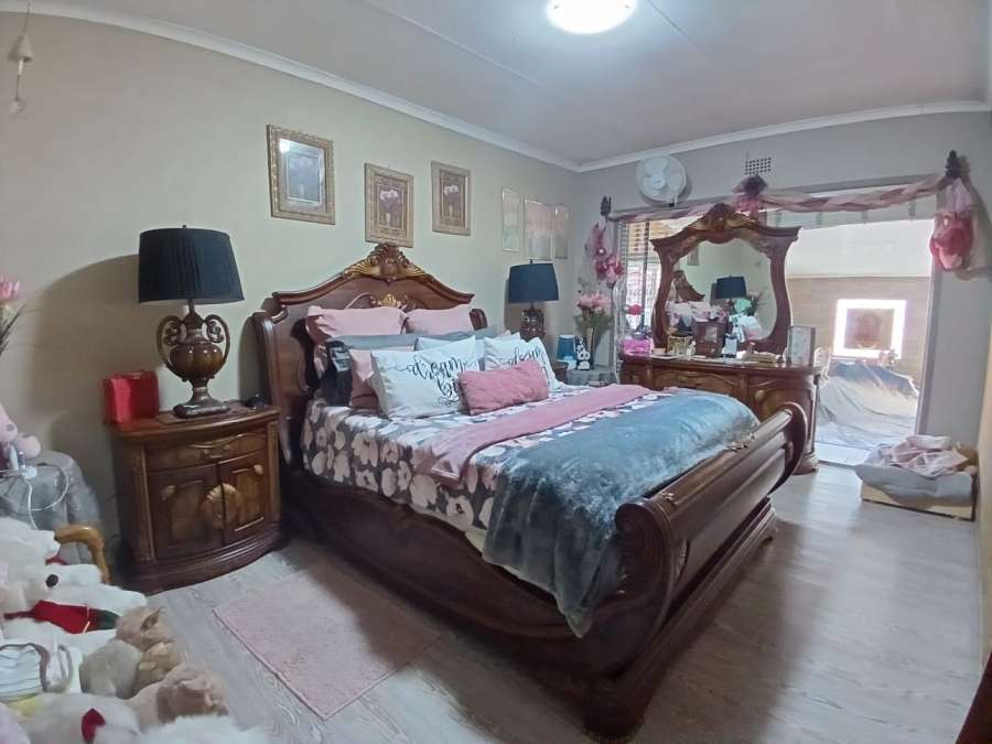 4 Bedroom Property for Sale in Vaalpark Free State